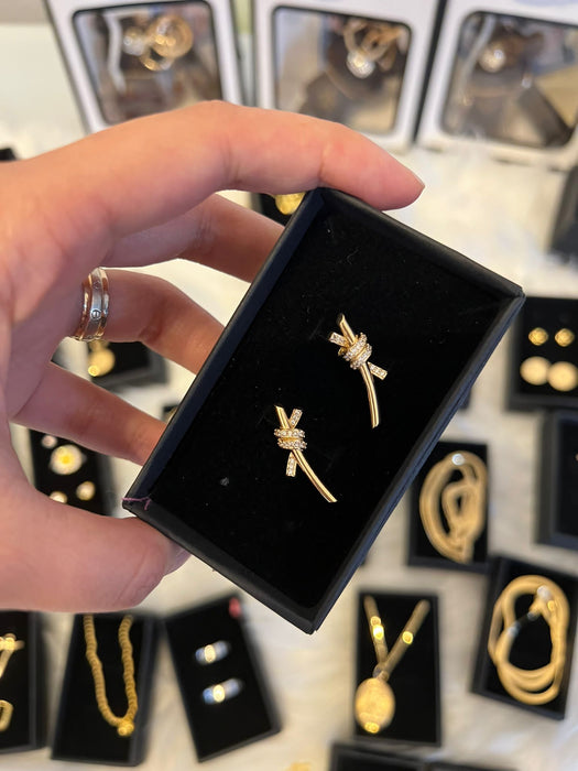 18K Gold Barbed Wire Knot Earrings