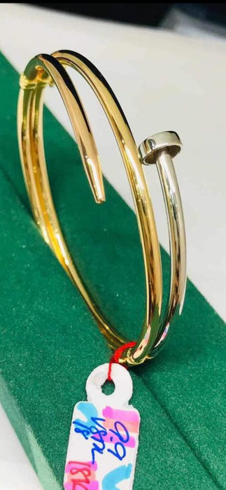18K Gold Nail Bangle (Yellow Gold)