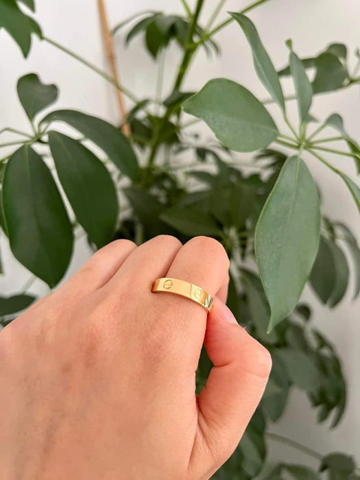 18K Gold love Ring